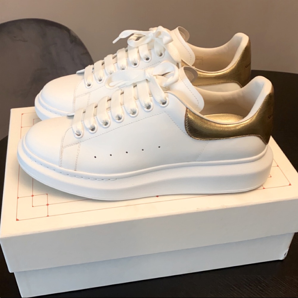 Alexander McQueen
Men's Oversized Metallic Leather Platform Sneakers